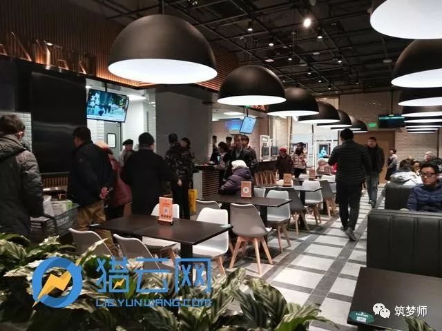 京东的新零售长什么样？7Fresh正式开业，餐饮+超市模式、刷脸支付，正面PK盒马鲜生