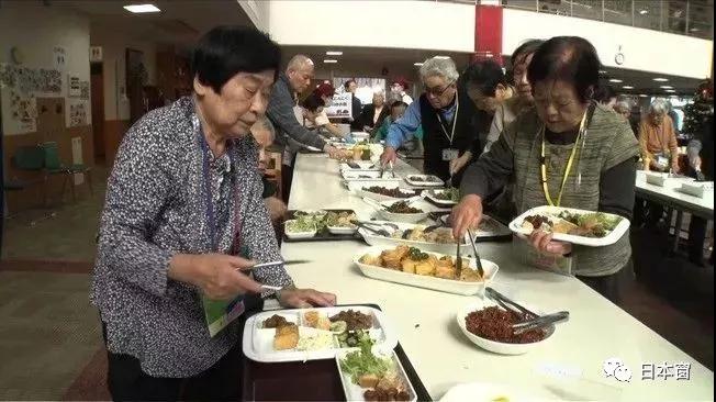 日本最牛养老院简直逆天了！印钞票，开赌场，堪称“老人迪斯尼”！