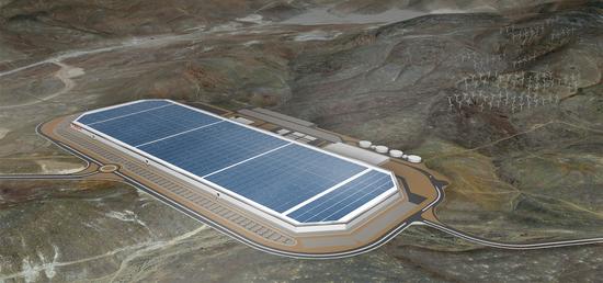 特斯拉超级工厂屋顶开铺太阳能电池，要花多少钱