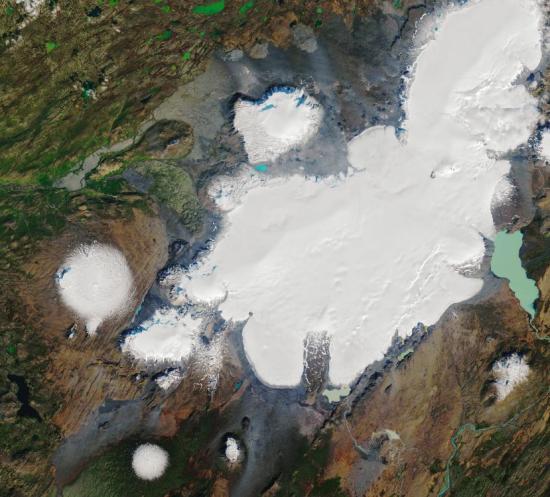 NASA公布冰岛一座冰川30年前旧照 如今只剩一隅