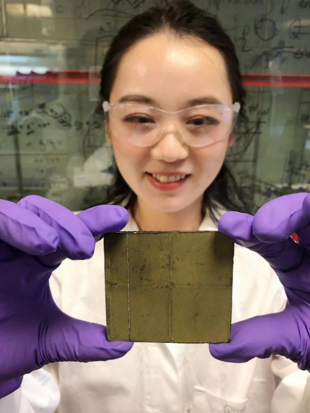 剑桥科学家创造无线光催化剂薄片 将二氧化碳和阳光转化为清洁燃料