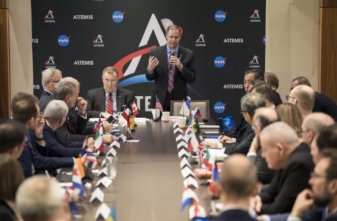美国与其他七国签署NASA的《阿尔忒弥斯协定》 为探索月球制定规则