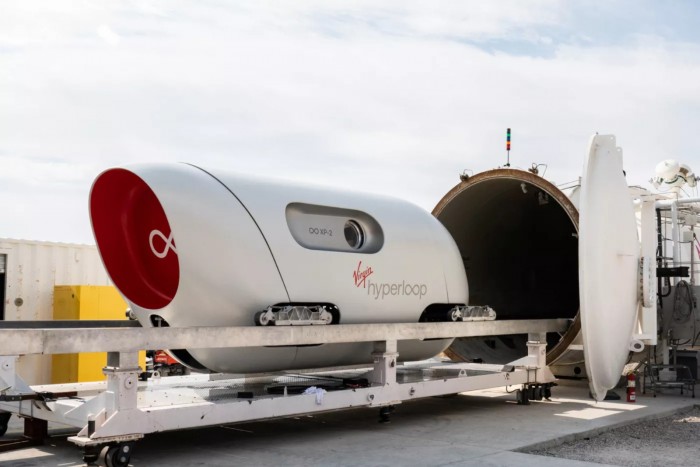 Virgin Hyperloop实现重大里程碑：完成首次载人测试