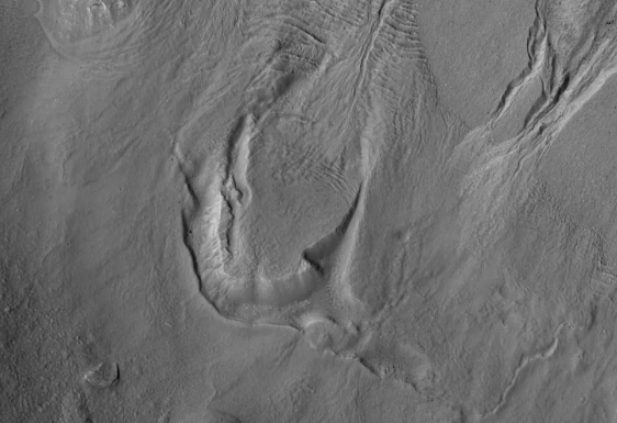 科学家在火星上发现了“此前未被发现的水冰库”