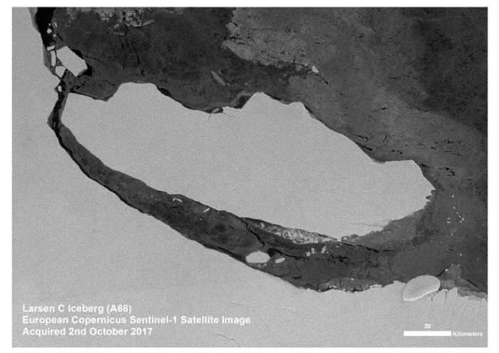 南极A-68巨型冰山向海洋注入了1520亿吨淡水